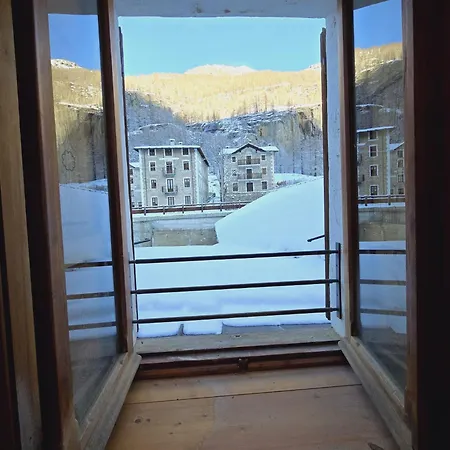 Grand Apartment *